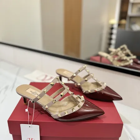 ヴァレンティノ スリッパ