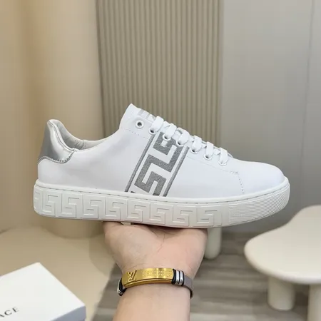 ヴェルサーチ カジュアルシューズ