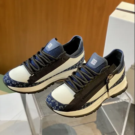 ジバンシィ スニーカー