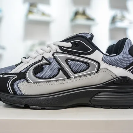 ディオール スニーカー