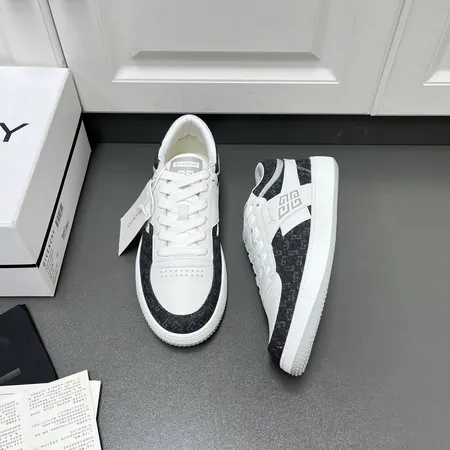 ジバンシィ カジュアルシューズ