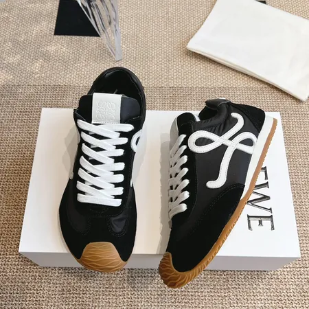 ロエベ スニーカー