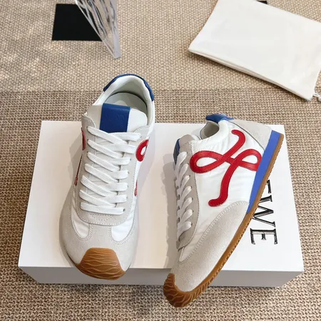 ロエベ スニーカー