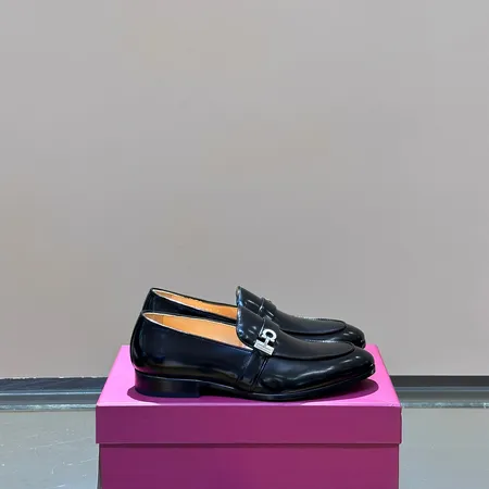 フェラガモ カジュアルシューズ