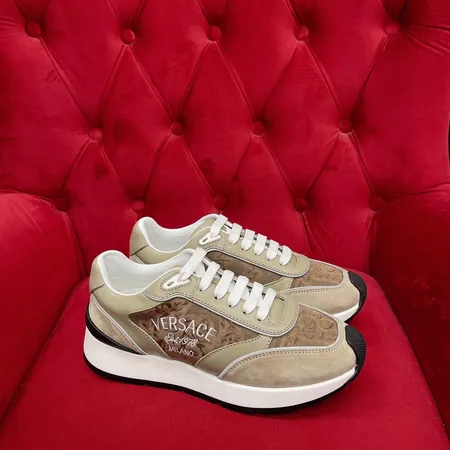 ヴェルサーチ スニーカー