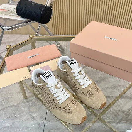 ミュウミュウ カジュアルシューズ