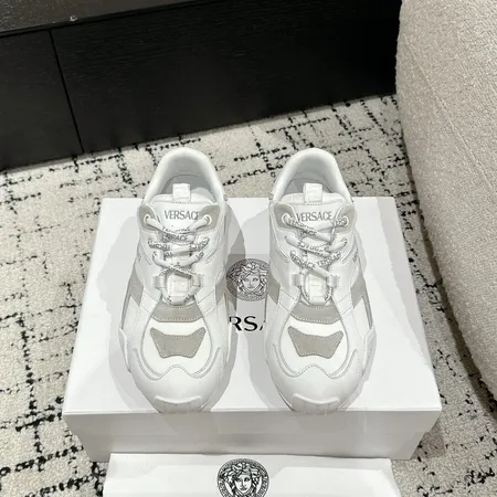 ヴェルサーチ カジュアルシューズ