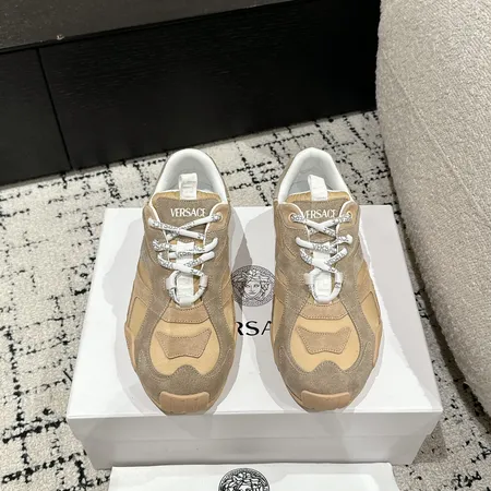 ヴェルサーチ カジュアルシューズ