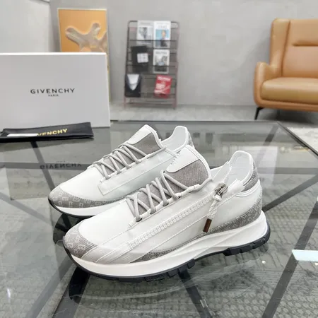 ジバンシィ スニーカー