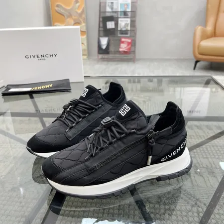 ジバンシィ スニーカー