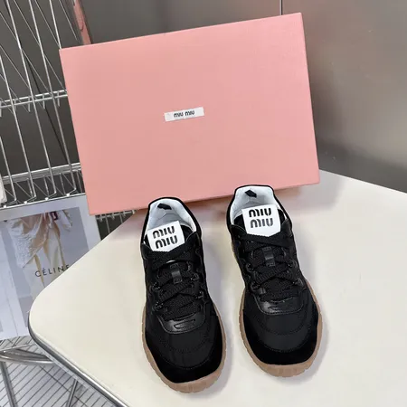 ミュウミュウ カジュアルシューズ