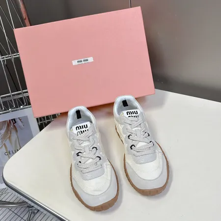 ミュウミュウ カジュアルシューズ
