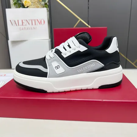 ヴァレンティノ カジュアルシューズ