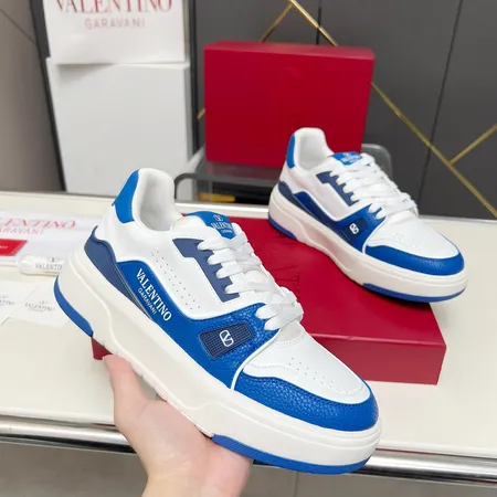 ヴァレンティノ カジュアルシューズ