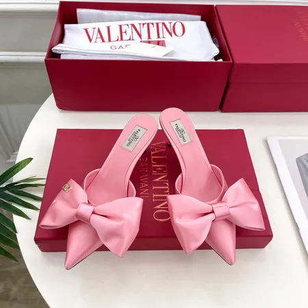 ヴァレンティノ スリッパ