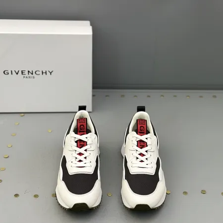 ジバンシィ スニーカー