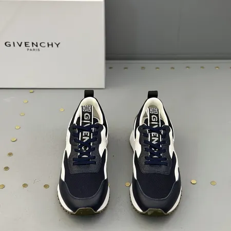 ジバンシィ スニーカー