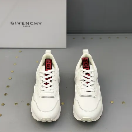 ジバンシィ スニーカー