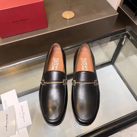 フェラガモ ビジネスシューズ