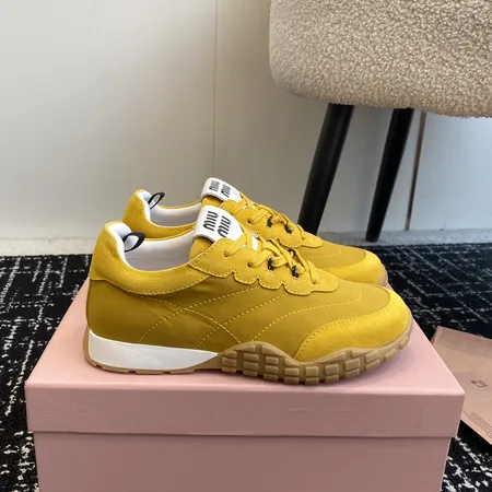 ミュウミュウ カジュアルシューズ