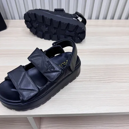 プラダ サンダル