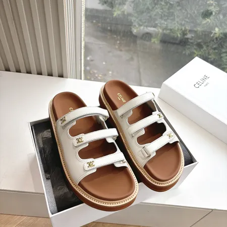 セリーヌ サンダル