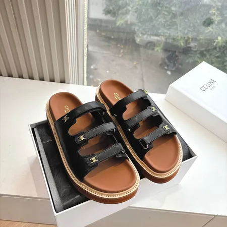 セリーヌ サンダル