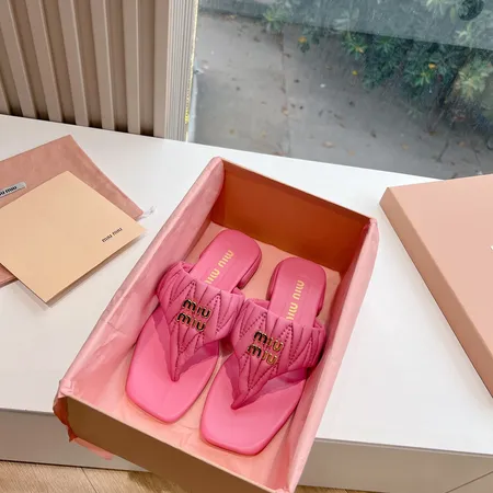 ミュウミュウ スリッパ