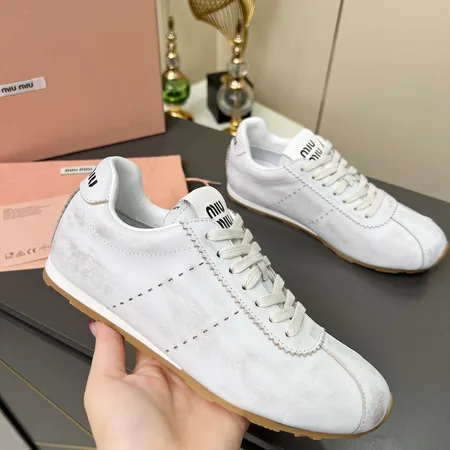 ミュウミュウ カジュアルシューズ