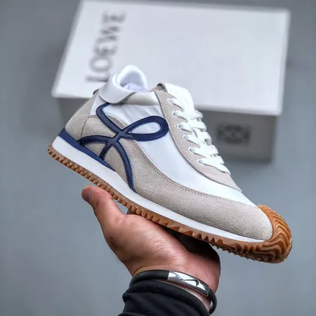 ロエベ スニーカー