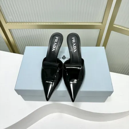 プラダ サンダル