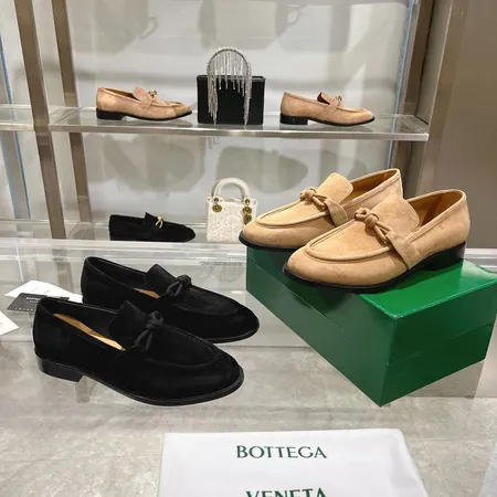 ボッテガ ヴェネタ ビジネスシューズ