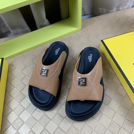 フェンディ スリッパ