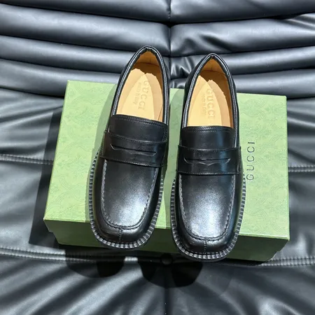 グッチ ビジネスシューズ