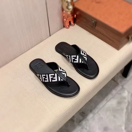 フェンディ スリッパ