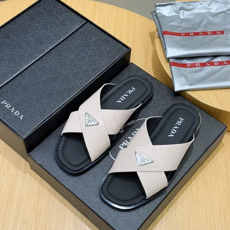 プラダ スリッパ