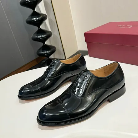 フェラガモ ビジネスシューズ