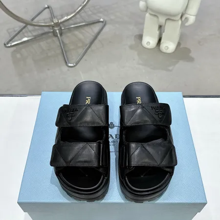 プラダ サンダル