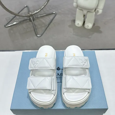 プラダ サンダル