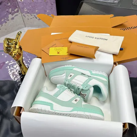 ルイヴィトン カジュアルシューズ