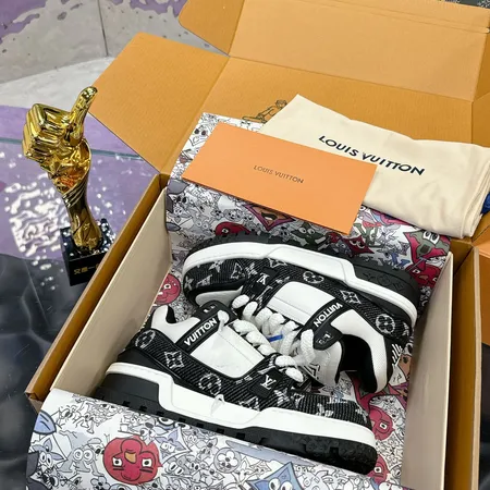 ルイヴィトン カジュアルシューズ