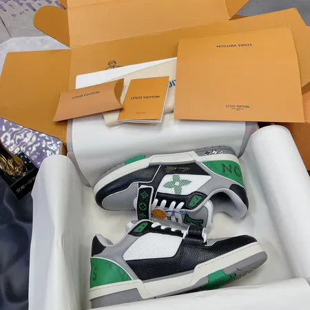 ルイヴィトン カジュアルシューズ