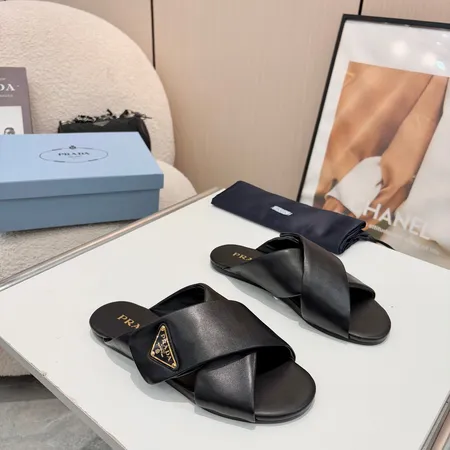 プラダ スリッパ