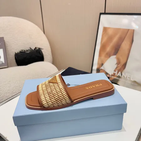 プラダ スリッパ