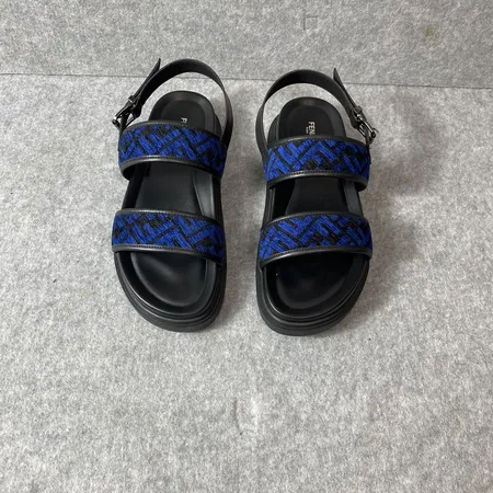 フェンディ サンダル