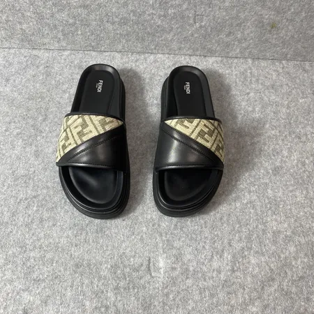 フェンディ サンダル