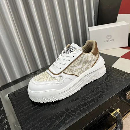 ヴェルサーチ カジュアルシューズ