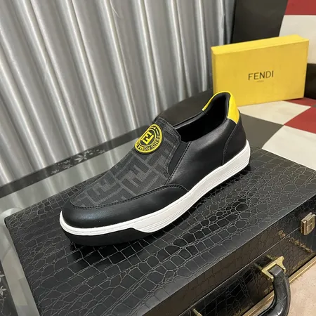 フェンディ カジュアルシューズ