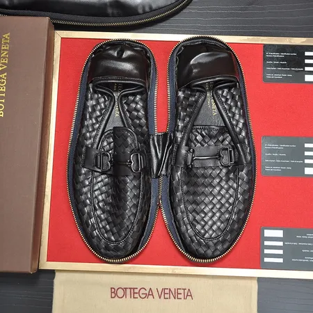 ボッテガ ヴェネタ カジュアルシューズ