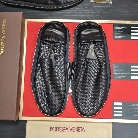 ボッテガ ヴェネタ カジュアルシューズ